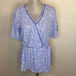 ⭐️ Sienna Sky Blue and White Floral Print Wrap Top Blouse size Medium